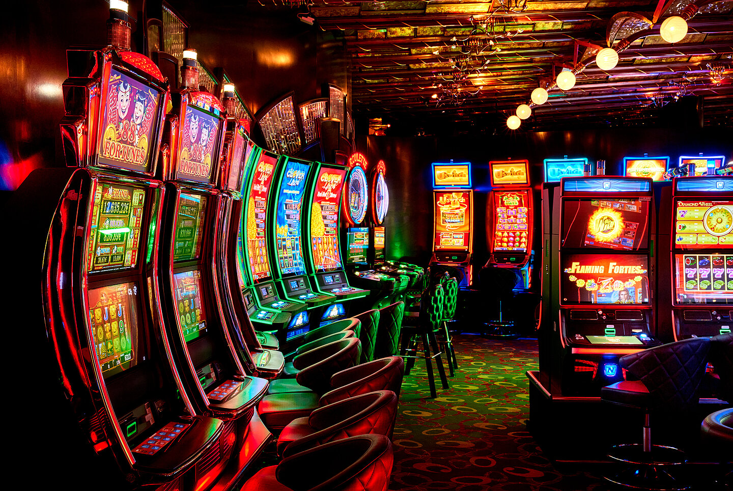 Spielautomaten im Casino