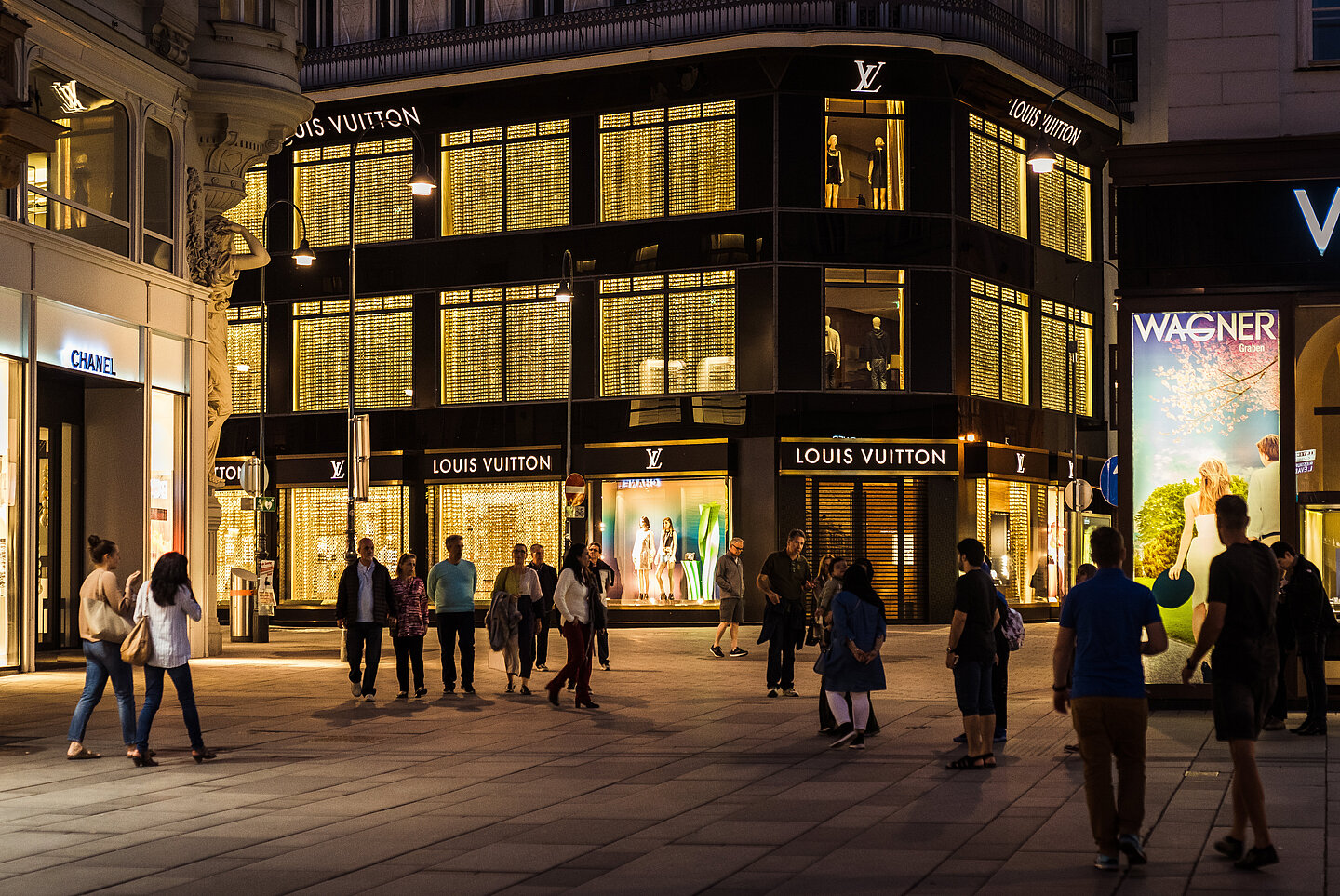 Goldenes Quartier Wien bei Nacht