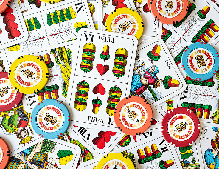 Bezirksblätter Casino Innsbruck Watten Spielkarten mit Jetons