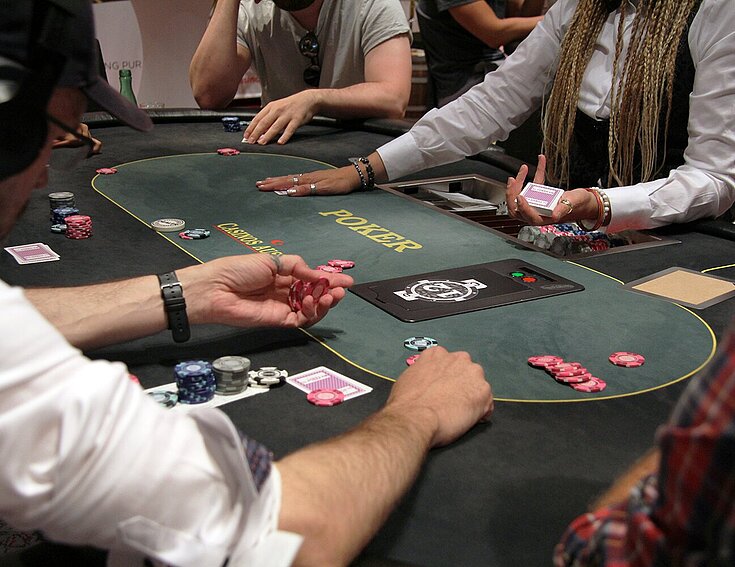 Ein Blick auf den Pokertisch bei der Pokermania